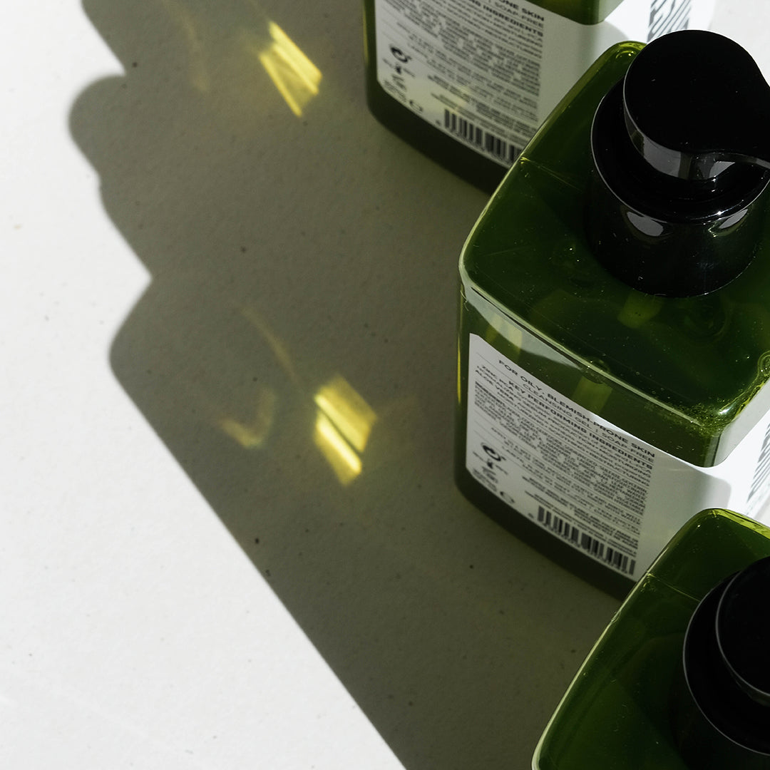 GEL NETTOYANT VISAGE | NETTOYANT - SÉBORÉGULATEUR - APAISANT
